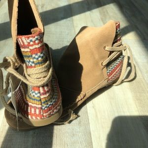 Sanuk shoes